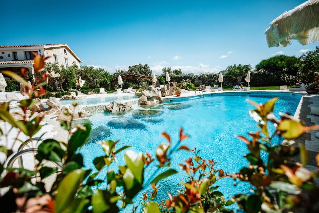 Hotel Pulicinu Baia Sardinia Exteriér fotografie