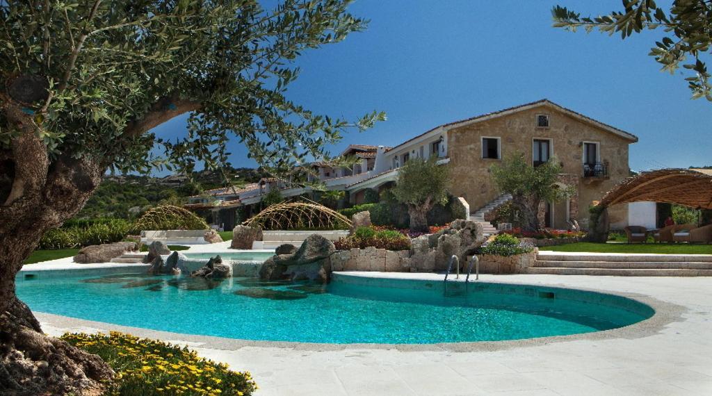 Hotel Pulicinu Baia Sardinia Exteriér fotografie