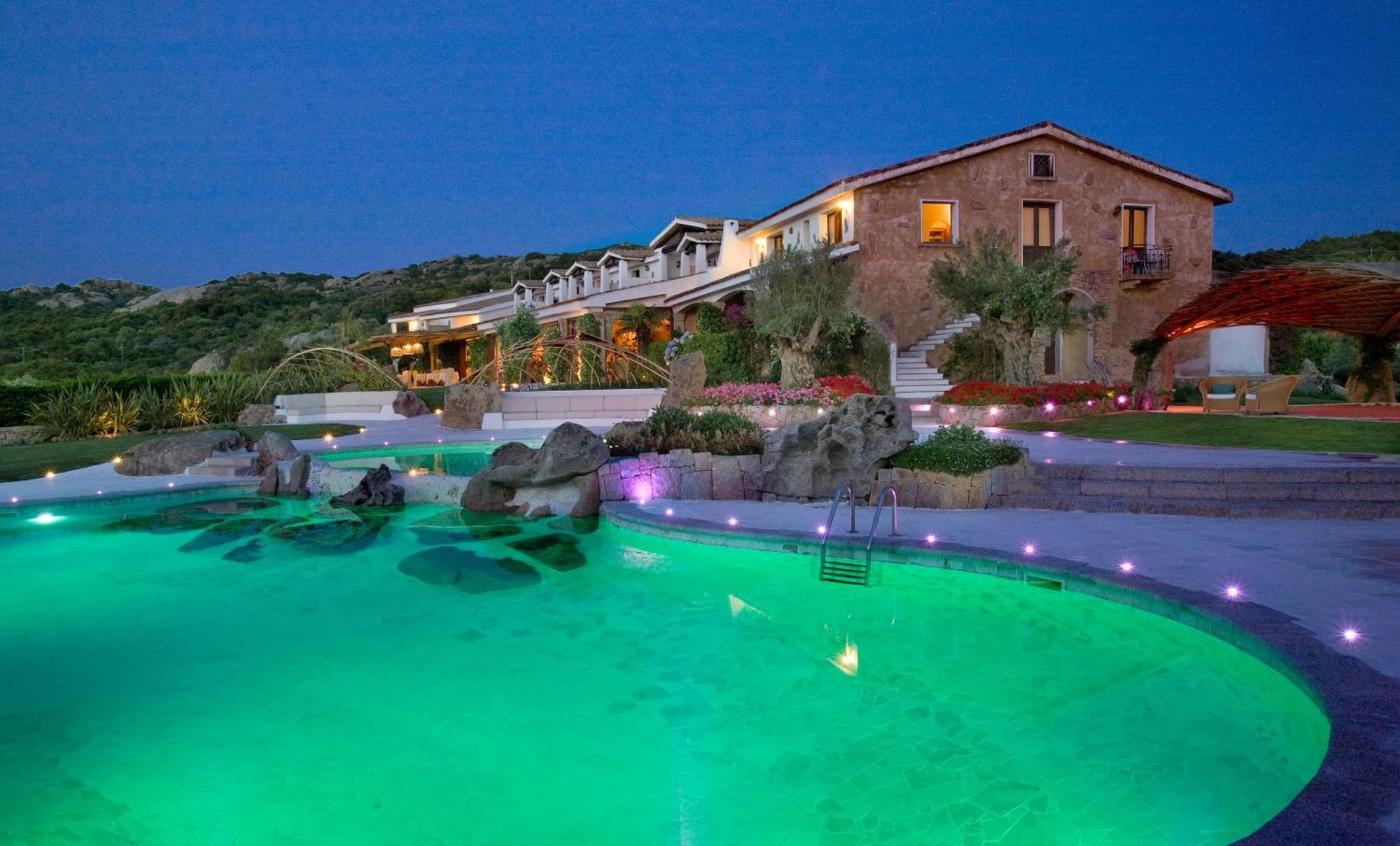 Hotel Pulicinu Baia Sardinia Exteriér fotografie