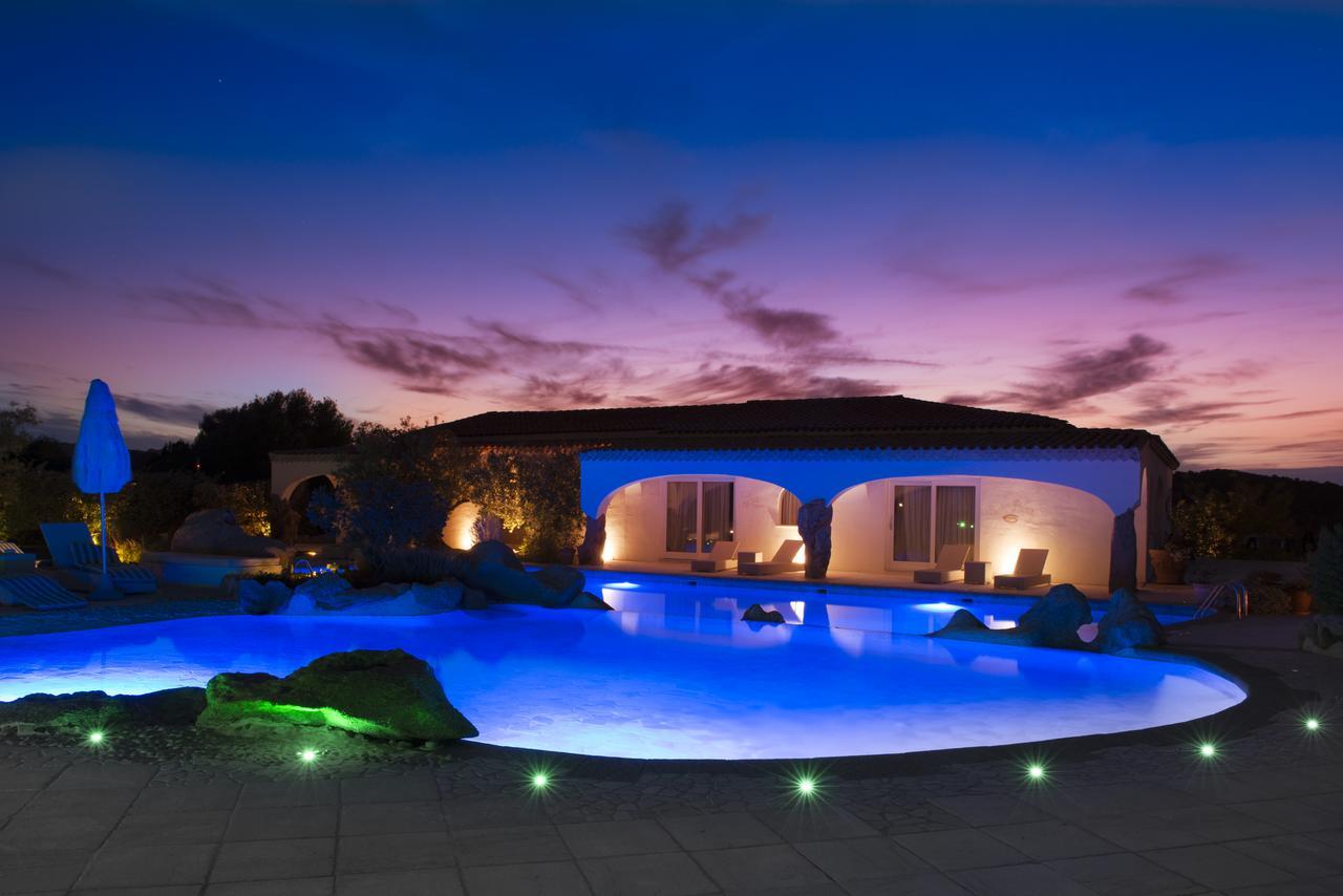Hotel Pulicinu Baia Sardinia Exteriér fotografie