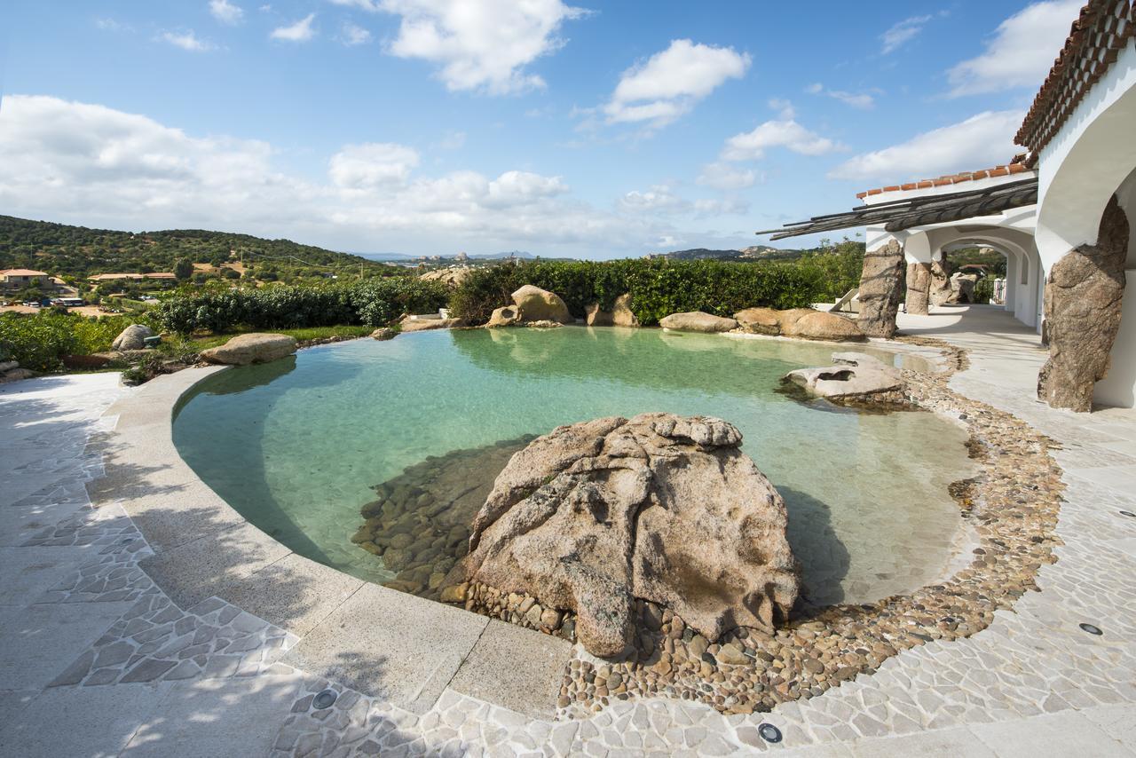 Hotel Pulicinu Baia Sardinia Exteriér fotografie