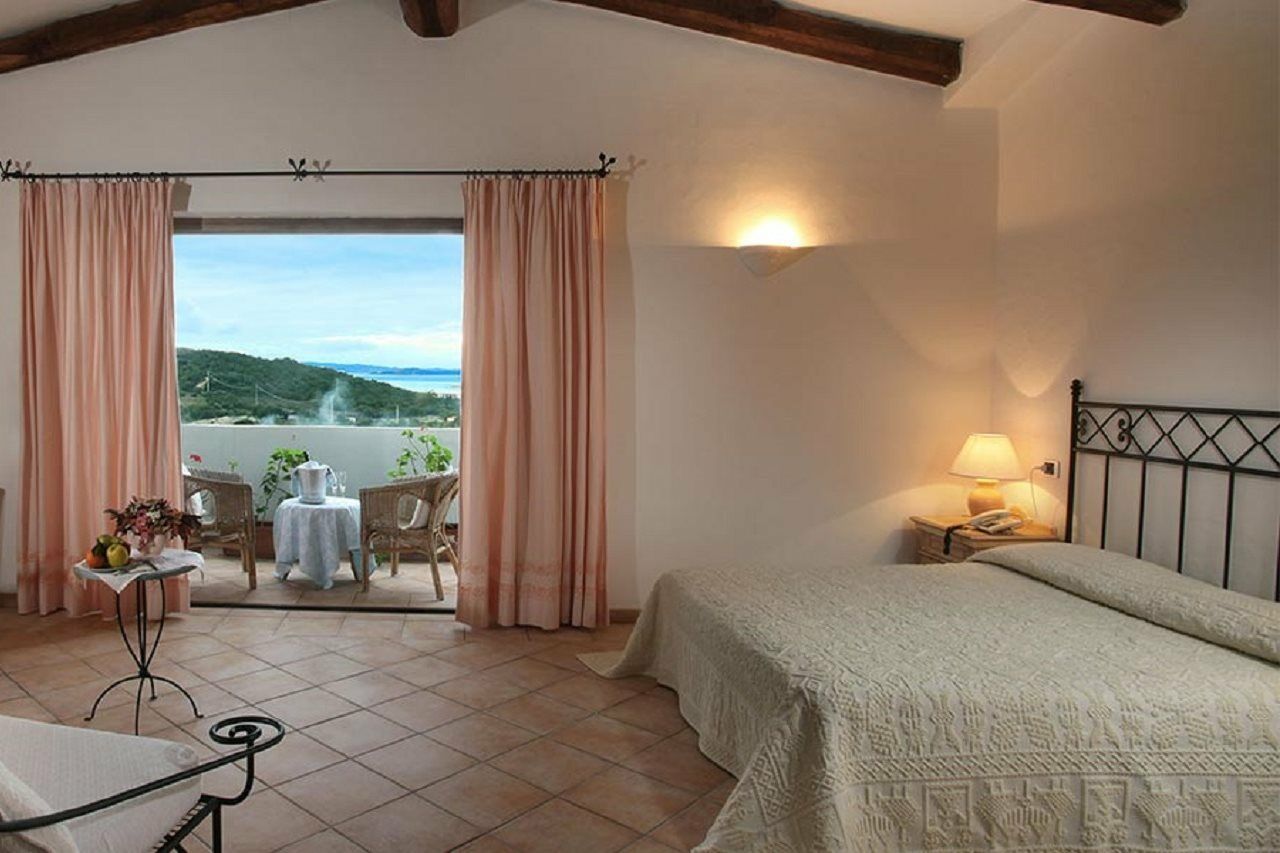 Hotel Pulicinu Baia Sardinia Exteriér fotografie